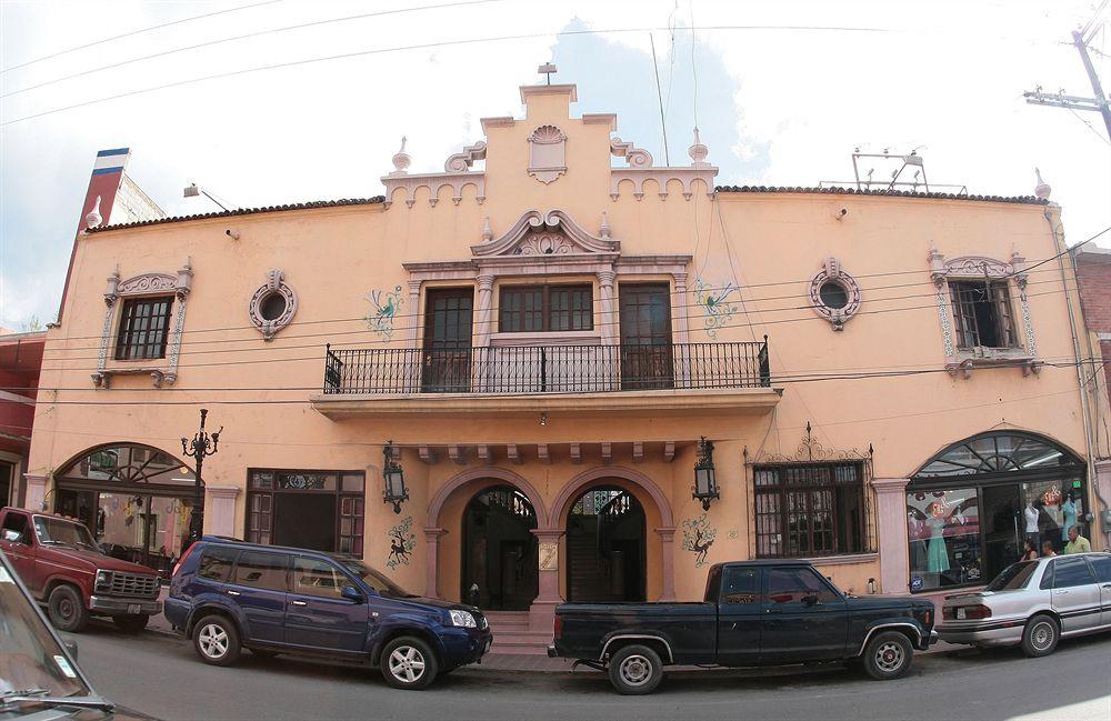 Hotel Urdinola Saltillo Bagian luar foto