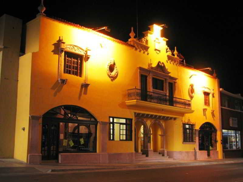 Hotel Urdinola Saltillo Bagian luar foto
